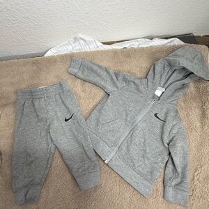Baby Nike Kids Gray Tracksuit Set